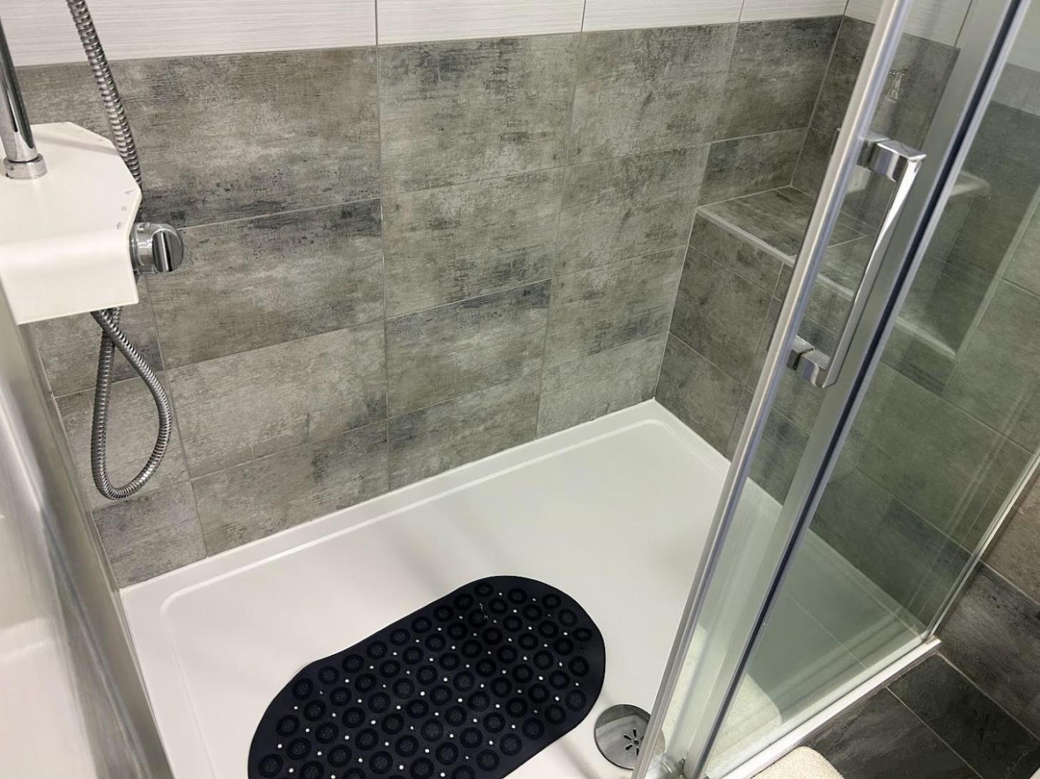 Tina Apartment Карловац Екстериор снимка