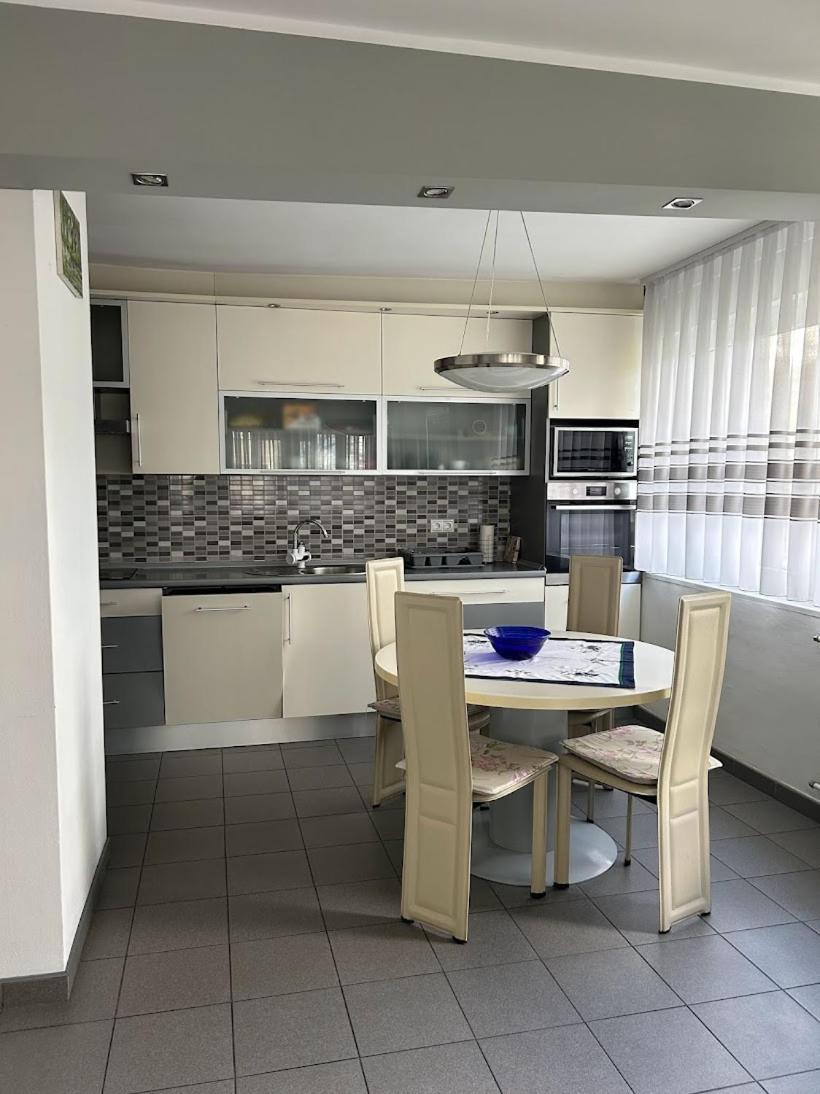 Tina Apartment Карловац Екстериор снимка