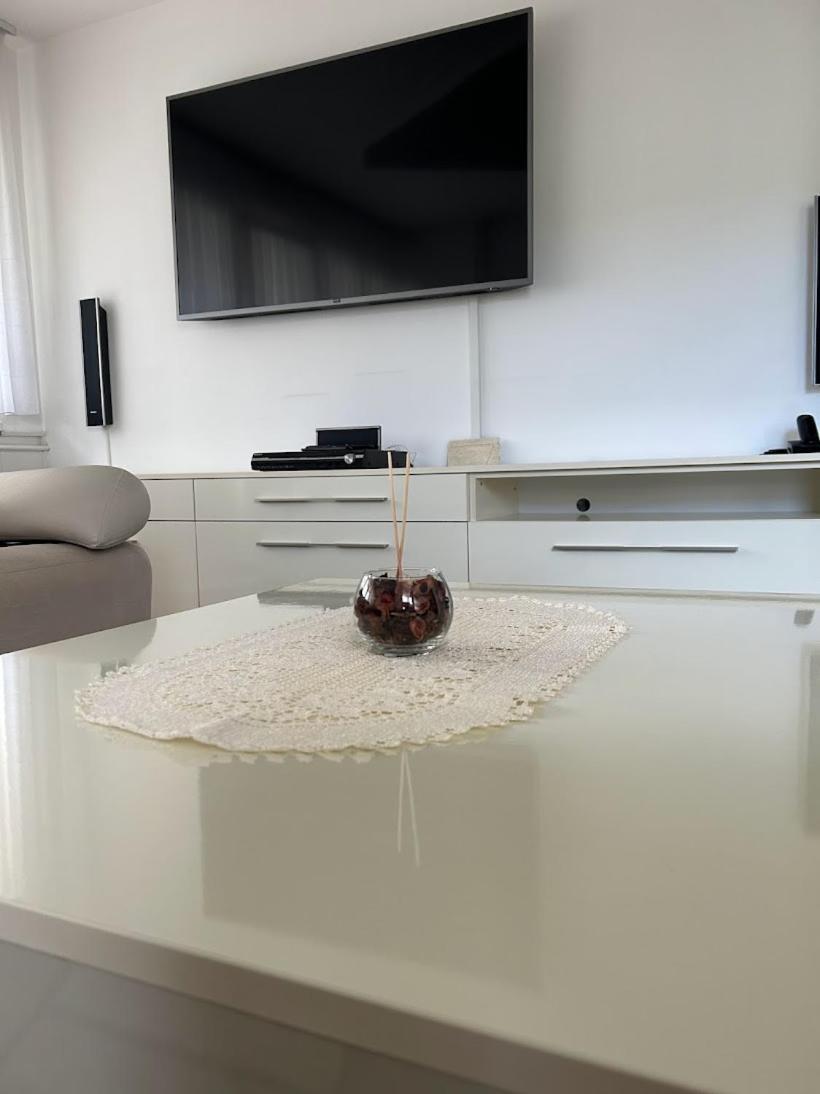 Tina Apartment Карловац Екстериор снимка