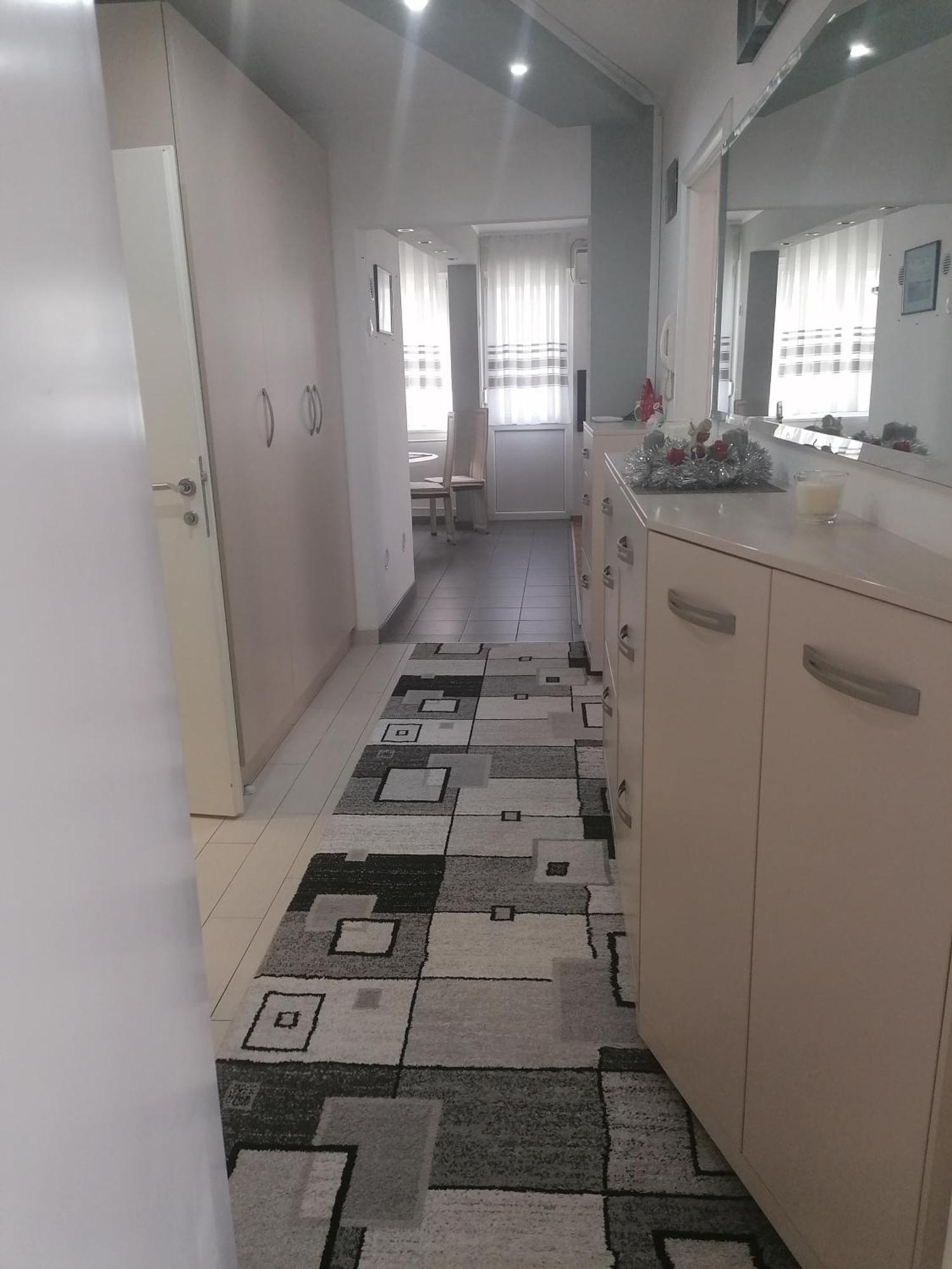 Tina Apartment Карловац Екстериор снимка