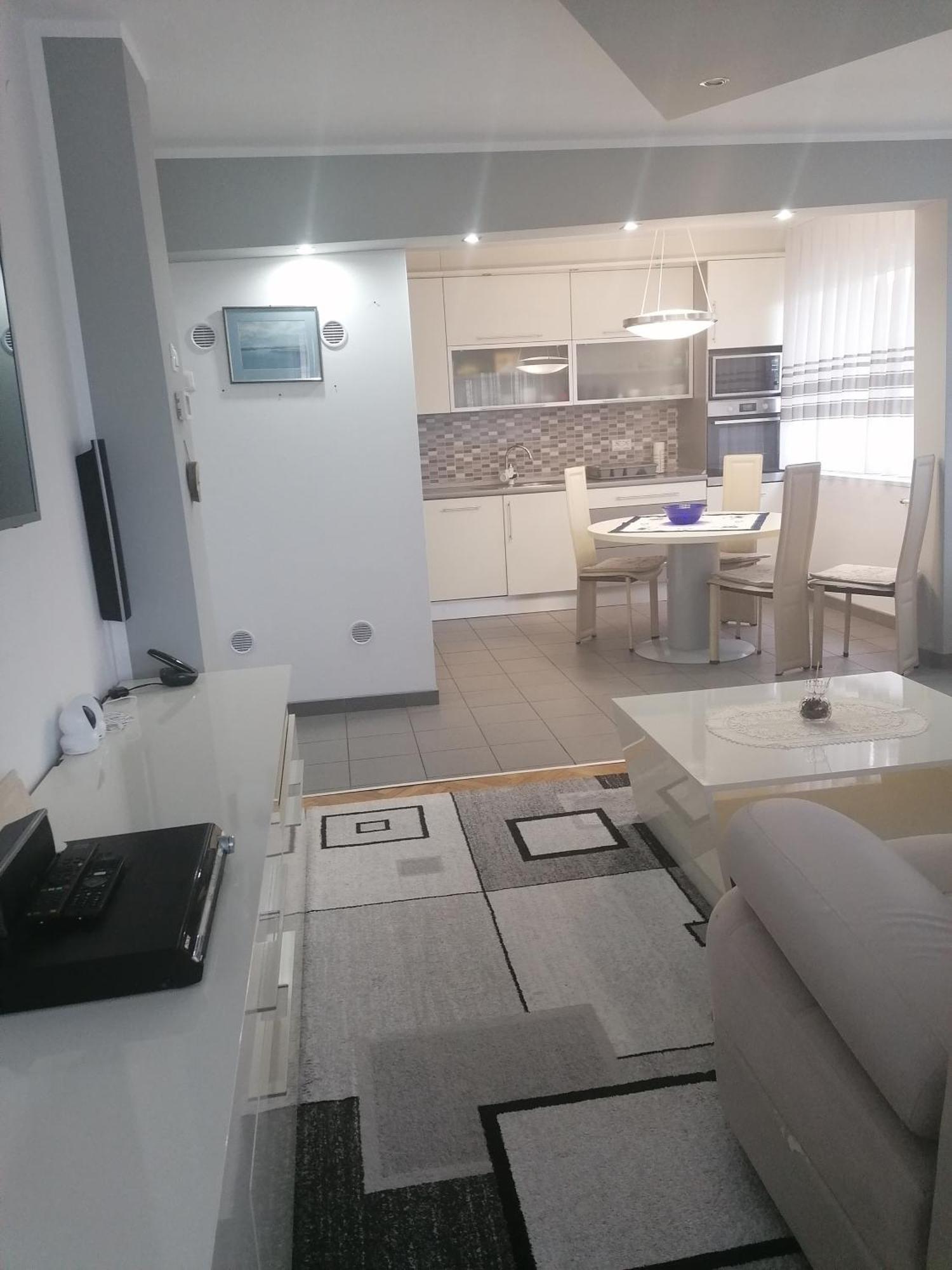 Tina Apartment Карловац Екстериор снимка